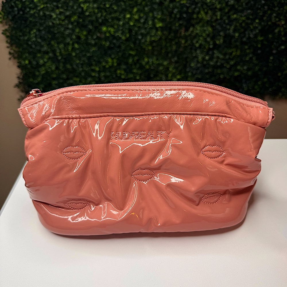 HUDA BEAUTY FAUX FILLER GLOSSY POUCH (NEW) Pinky Brown